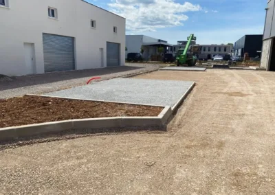 Aménagement des extérieurs d’un bâtiment professionnel à Saint-André-de-Sangonis (34725)