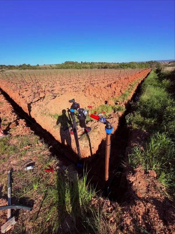Création de réseaux d’irrigation pour un domaine viticole à Saint-Guiraud par SIMON TP 05 Création de réseaux d’irrigation pour un domaine viticole à Saint-Guiraud par SIMON TP - Vanne de sectionnement